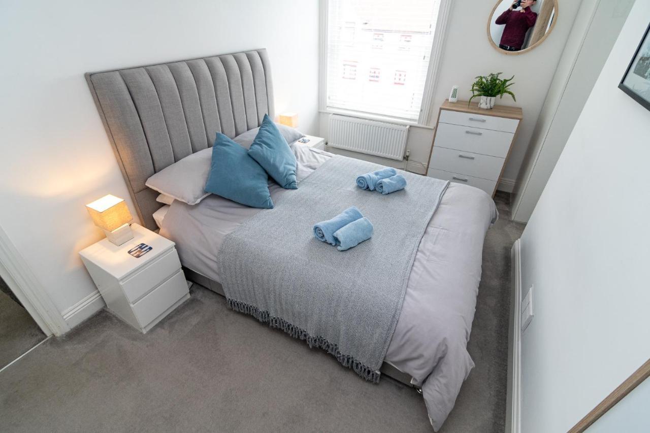Light And Airy 1 Bedroom Flat 700M From The Beach Bournemouth Esterno foto