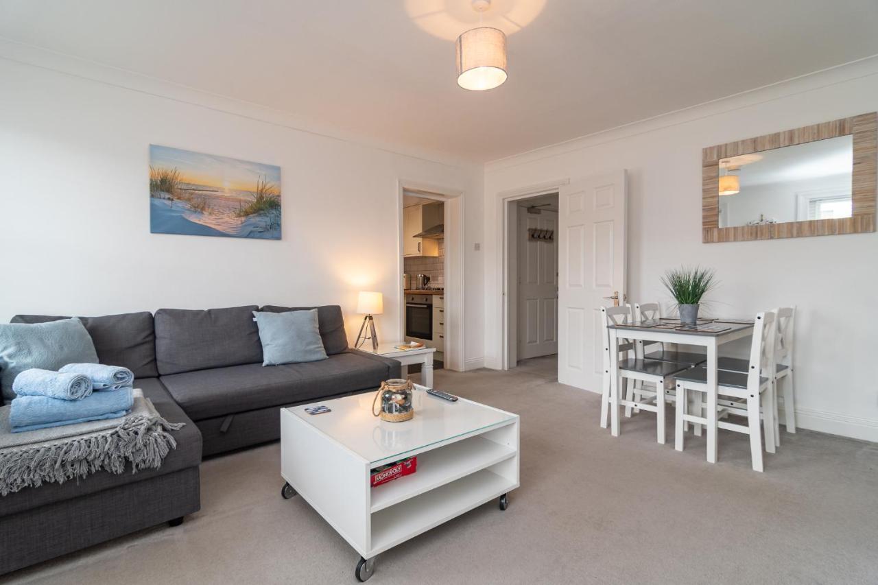 Light And Airy 1 Bedroom Flat 700M From The Beach Bournemouth Esterno foto