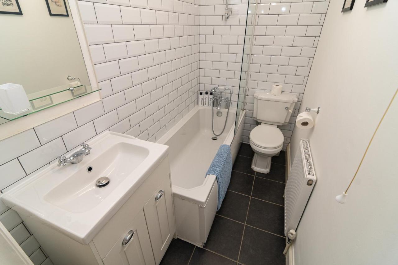 Light And Airy 1 Bedroom Flat 700M From The Beach Bournemouth Esterno foto